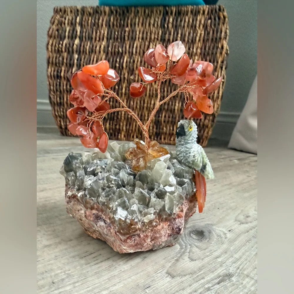 Parrot carving on calcite